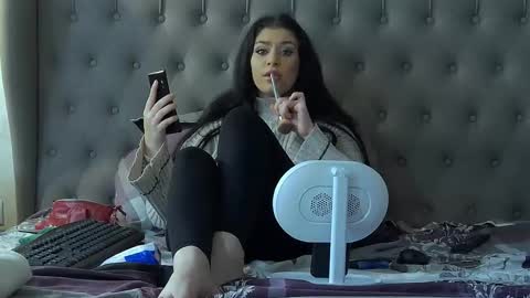 madelynvelure online show from 11.16.25