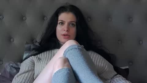 madelynvelure online show from 11.22.25