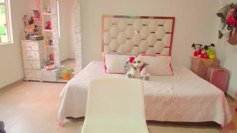 madelyn roses online show from 11.27.25