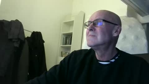 madio1187940 online show from 12.23.25