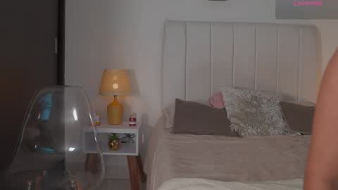 Valentina   1030   530  -  online show from 06.02.26