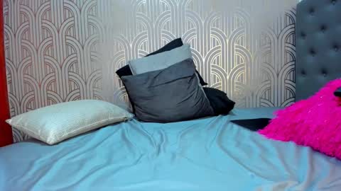   online show from 02.04.25