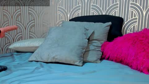   online show from 02.08.25