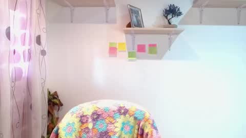 Snapshot of madisoncambel chatting on 12.11.24 Madison Cambel online show from 12.11.24