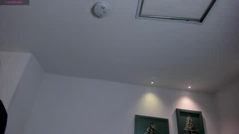 Snapshot of madisoncollinsx chatting on 11.30.25 Maddi Collins online show from 11.30.25