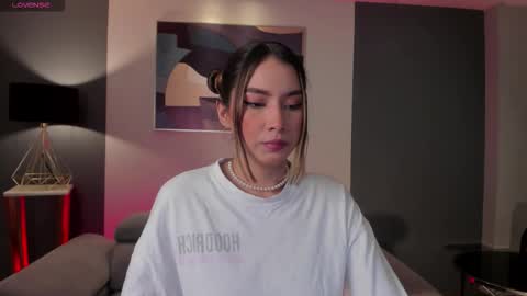 Snapshot of madisoncollinsx chatting on 12.14.25 Maddi Collins online show from 12.14.25