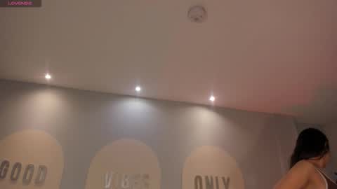 Snapshot of madisoncollinsx chatting on 12.18.25 Maddi Collins online show from 12.18.25