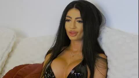 Snapshot of madisondesire chatting on 06.15.26 Madison online show from 06.15.26