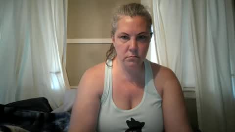 Snapshot of madisonfelicia chatting on 10.08.25 Madison online show from 10.08.25