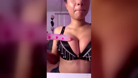 madisthereee online show from 03.17.26