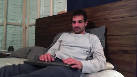 Guigui online show from 01.27.25