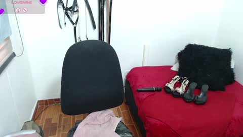 Snapshot of madura_sexy69 chatting on 12.17.24 Madura sexy69 online show from 12.17.24