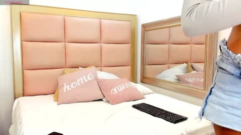 Snapshot of mady_edwards chatting on 01.26.25 Mady online show from 01.26.25