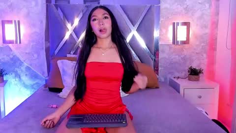 Snapshot of mady_roa chatting on 05.27.26 Mady Roa online show from 05.27.26