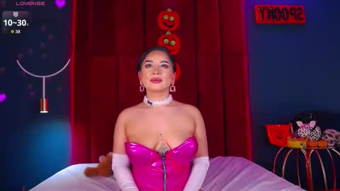 MadyLuxx online show from 10.31.25