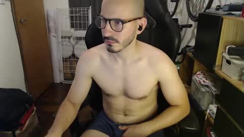 Snapshot of madziula chatting on 02.04.25 Peter online show from 02.04.25