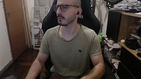 Snapshot of madziula chatting on 04.13.26 Peter online show from 04.13.26