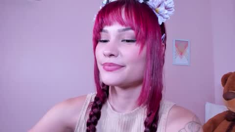 Snapshot of mae_lyra chatting on 10.20.25 Mae Lyra online show from 10.20.25