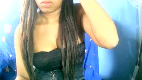 Snapshot of maelahlove chatting on 12.11.24 MaelahLove online show from 12.11.24