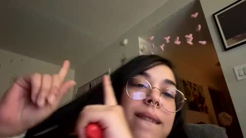 Snapshot of maemariposa chatting on 02.21.26 Mae Mariposa online show from 02.21.26