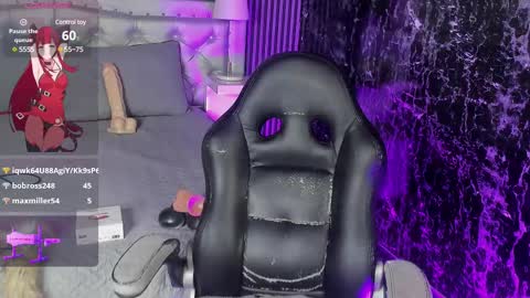 Snapshot of maeve_bigboobs chatting on 02.19.25 Mae online show from 02.19.25
