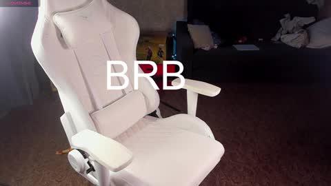 Maevee online show from 12.24.24