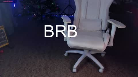 Maevee online show from 01.30.25