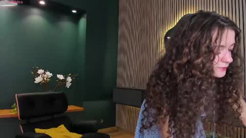 Snapshot of maffinpurrr chatting on 06.21.26 Eva online show from 06.21.26