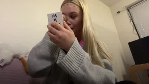 Molly online show from 04.23.26