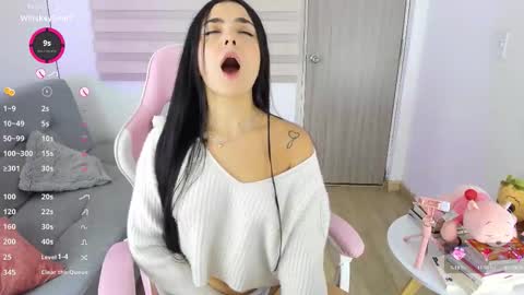 Snapshot of mager_of chatting on 11.23.25 Eva online show from 11.23.25