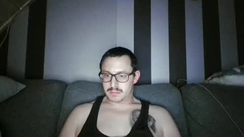 Snapshot of magfrauenfuesse chatting on 12.18.25 magfrauenfuesse online show from 12.18.25