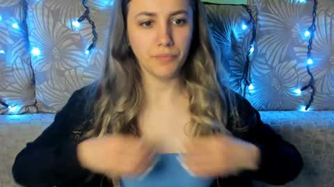 Maggie online show from 04.26.26