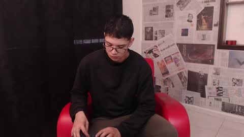 Snapshot of magic_boy01 chatting on 01.31.25 Damian Rivers online show from 01.31.25