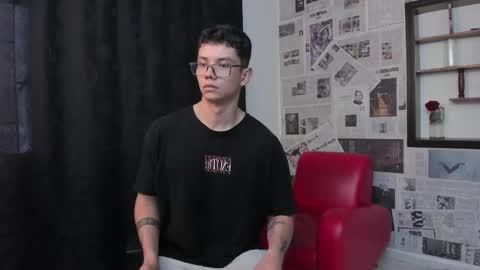 Snapshot of magic_boy01 chatting on 02.22.25 Damian Rivers online show from 02.22.25
