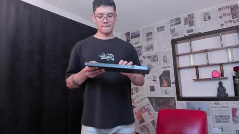 Snapshot of magic_boy01 chatting on 03.06.25 Damian Rivers online show from 03.06.25