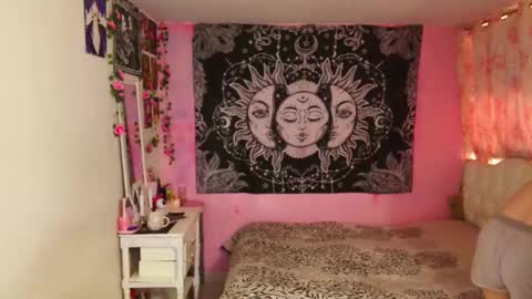 Claire online show from 01.17.25