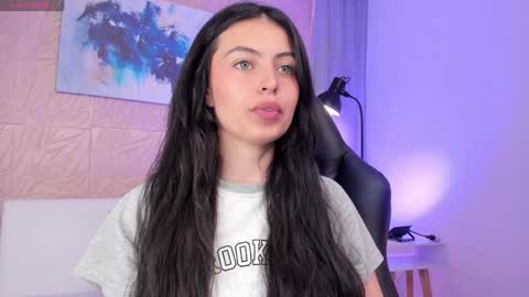 Snapshot of magic_fernanda chatting on 01.06.25 Fer online show from 01.06.25
