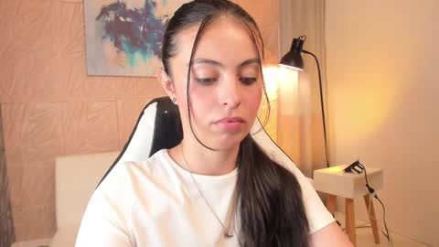 Snapshot of magic_fernanda chatting on 01.27.25 Fer online show from 01.27.25