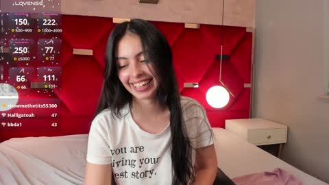 Snapshot of magic_fernanda chatting on 02.06.25 Fer online show from 02.06.25