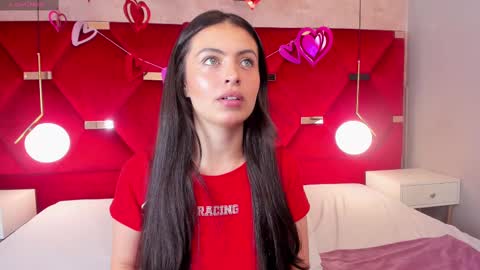 Snapshot of magic_fernanda chatting on 02.10.25 Fer online show from 02.10.25