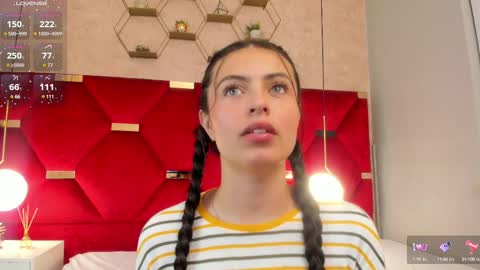 Snapshot of magic_fernanda chatting on 02.18.25 Fer online show from 02.18.25