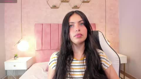 Snapshot of magic_fernanda chatting on 03.04.25 Fer online show from 03.04.25