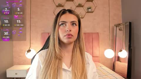 Snapshot of magic_fernanda chatting on 09.17.25 Fer online show from 09.17.25