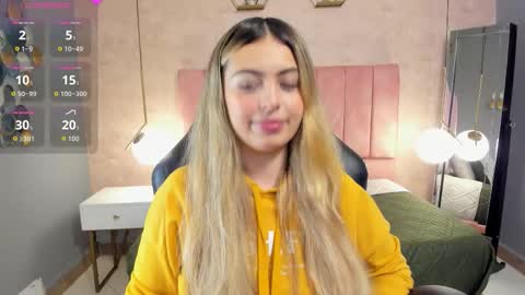 Snapshot of magic_fernanda chatting on 10.16.25 Fer online show from 10.16.25
