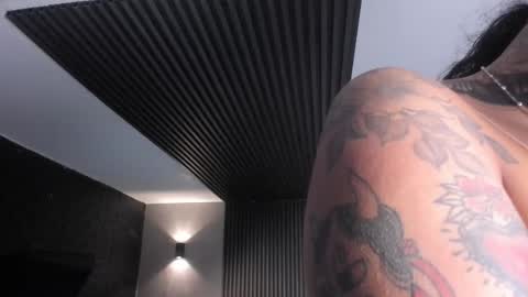 Snapshot of magic_marg chatting on 10.16.25 Marge online show from 10.16.25