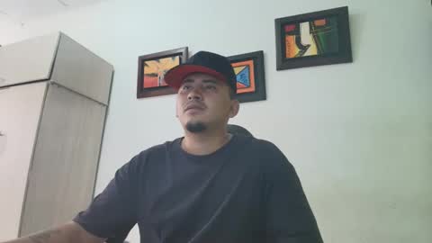 magic_milk23 online show from 11.18.25