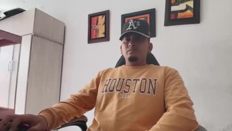 magic_milk23 online show from 12.05.25