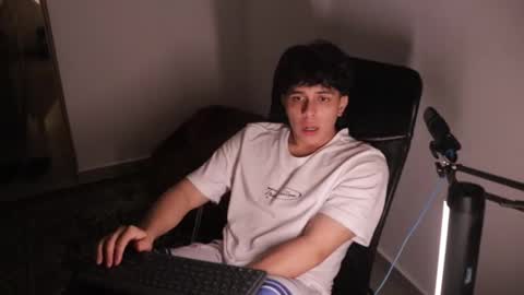 Tony Hoffa online show from 11.17.25