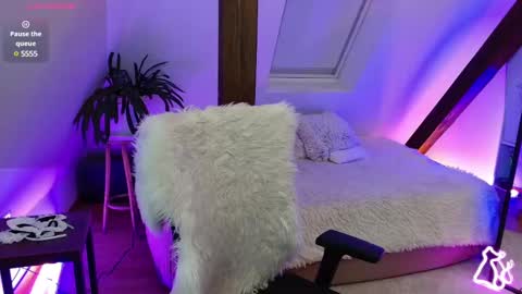 Zooey online show from 01.09.25