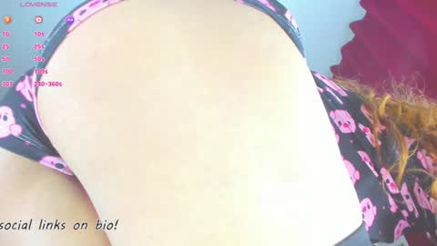 Snapshot of magical_orgasm chatting on 02.05.25 Lorelei online show from 02.05.25